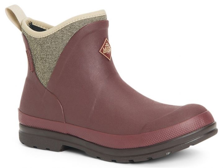 Ankle high clearance muck boots